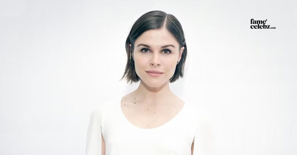 Early Life of Emily Weiss