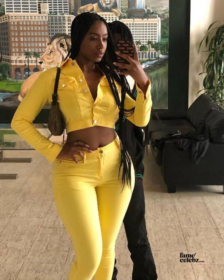 Raven Tracy Early Life